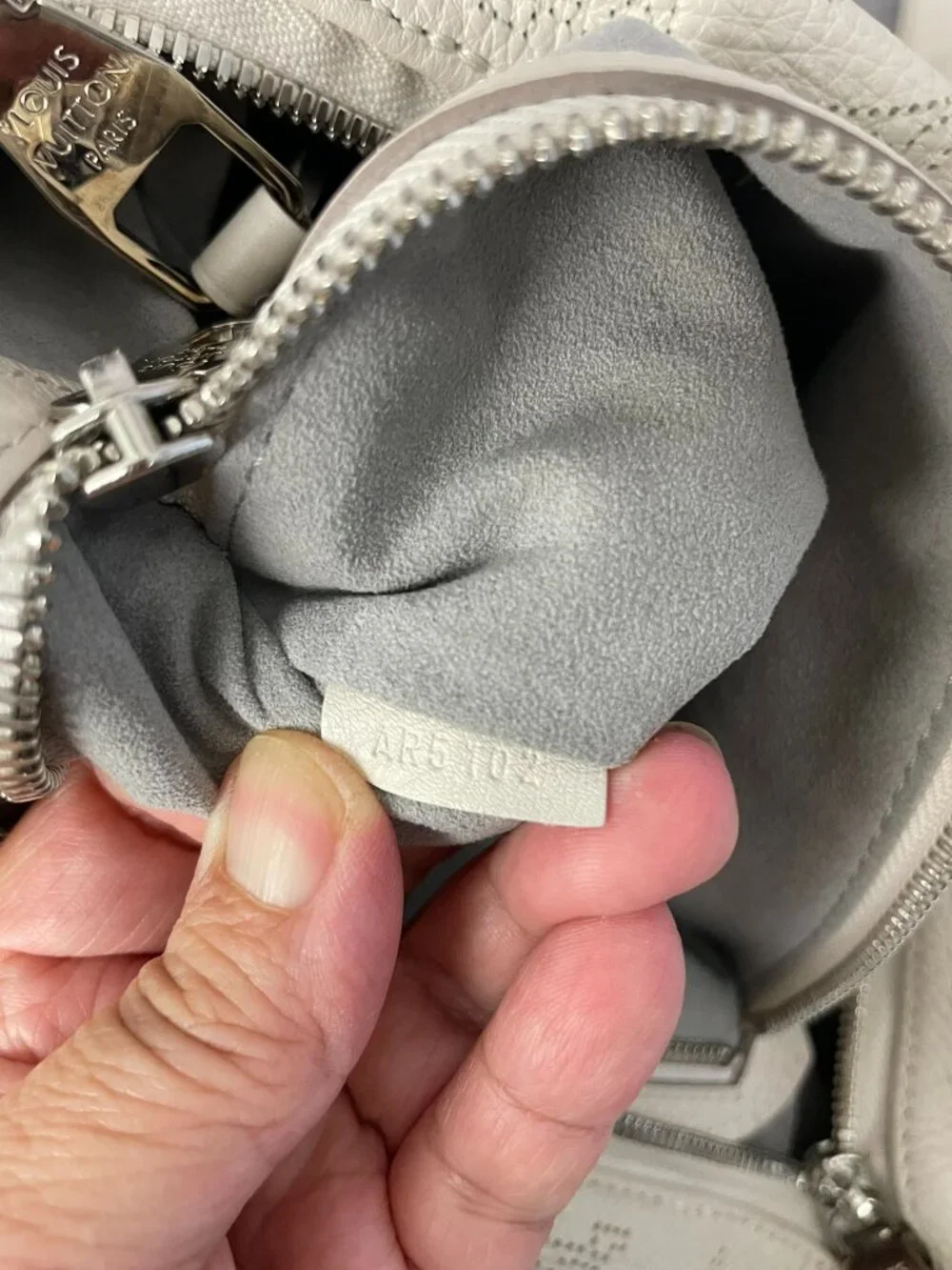 Louis Vuitton Selene PM Shoulder Bag in Winter White Mahina Leather